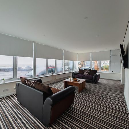 Bay & Harbour Holiday Apartments & Rooms Only เวสตัน-ซูเปอร์-แมร์ ภายนอก รูปภาพ